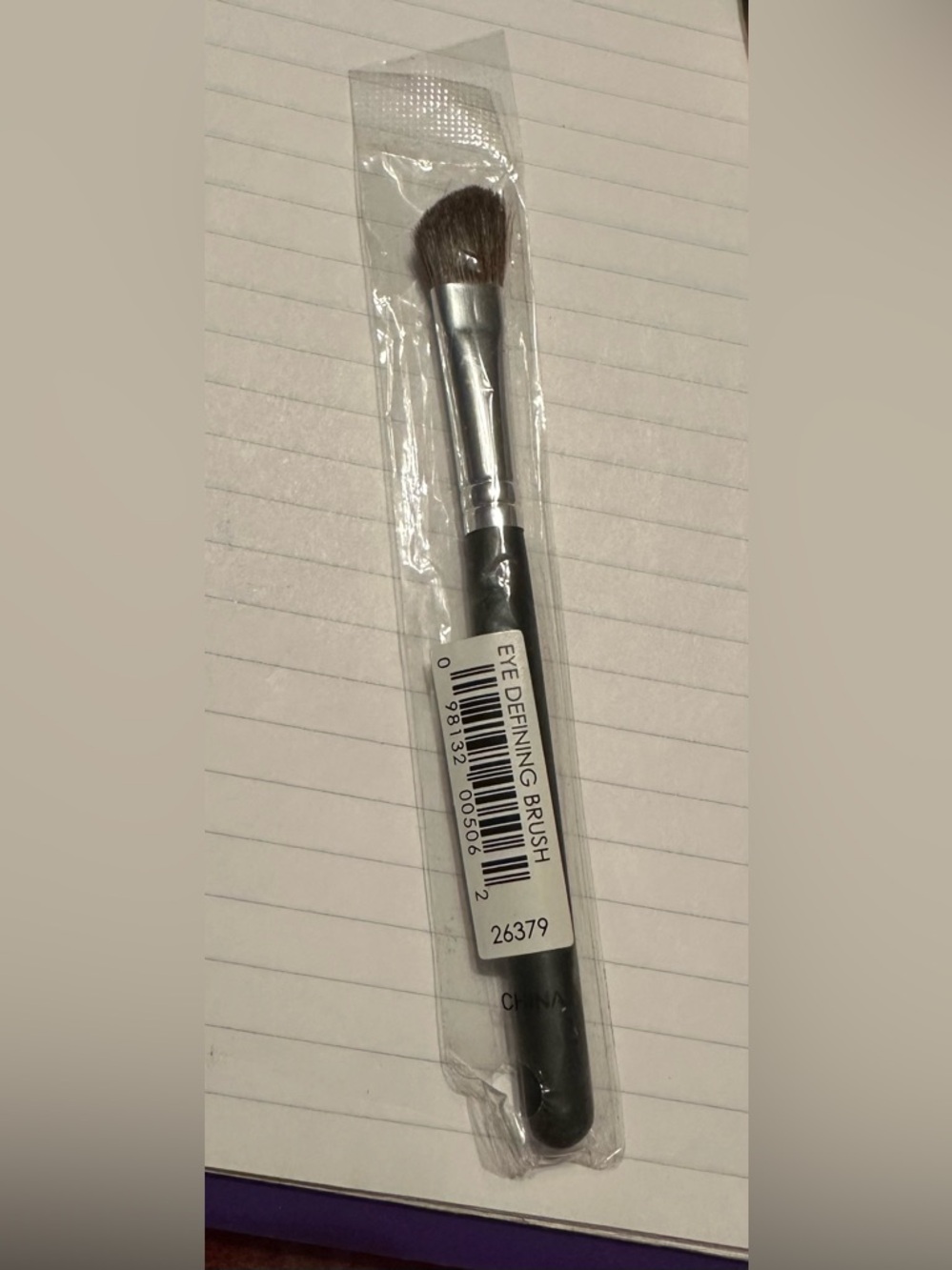 Bare Escentuals Eye Defining Brush - NEW